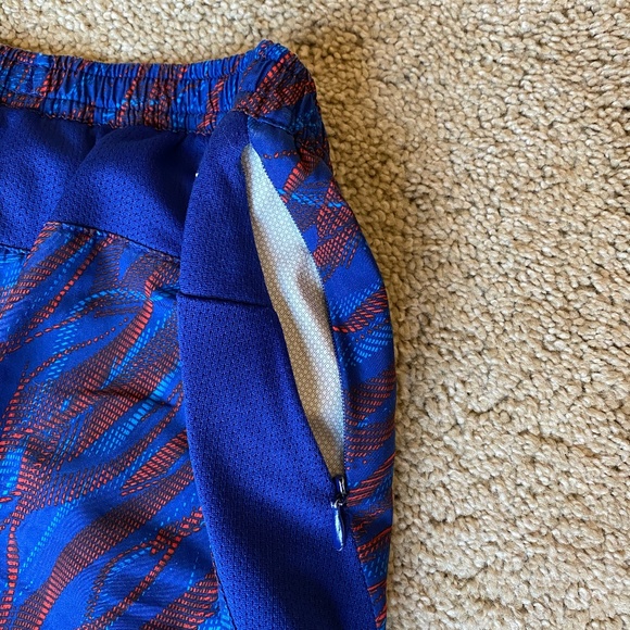 Nike DRI-FIT running workout shorts - Picture 3 of 6